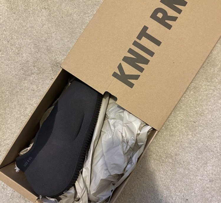 Yeezy Knit Runner Fade Onyx
