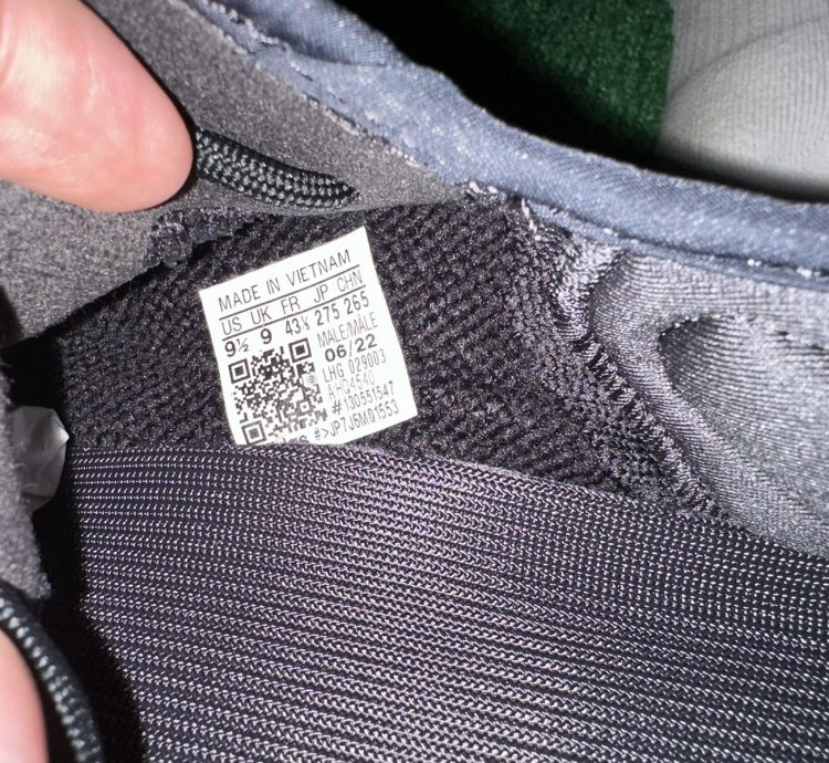 Yeezy Onyx 350