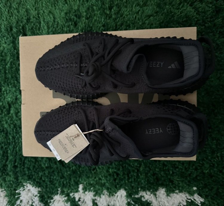 Yeezy Onyx 350