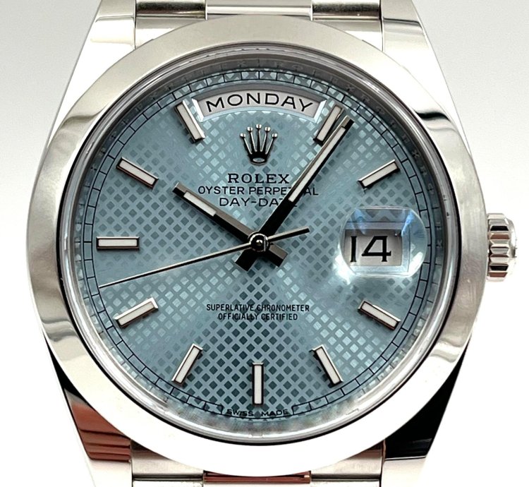 Rolex Day-date 40 40mm Ice Blue Motif Dial Platinum Bracelet 228206 Box Papers 2021