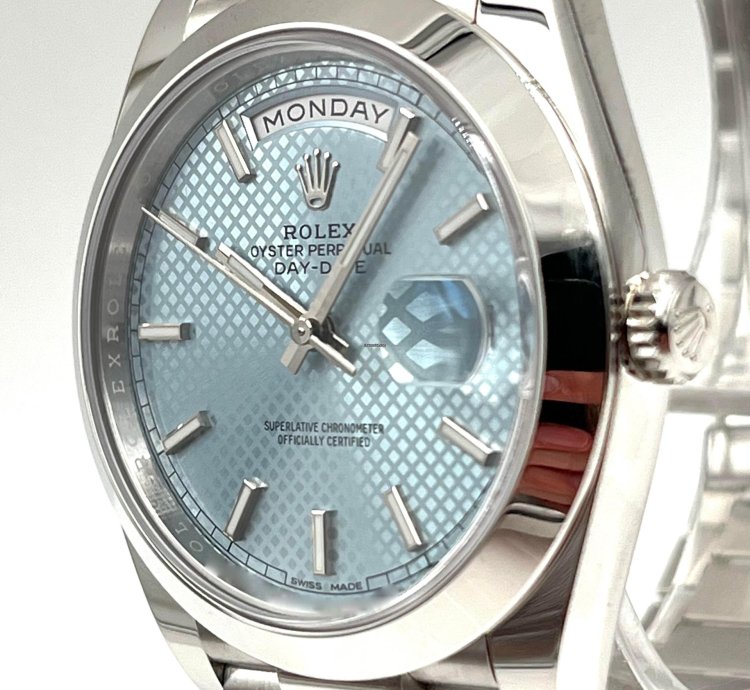 Rolex Day-date 40 40mm Ice Blue Motif Dial Platinum Bracelet 228206 Box Papers 2021