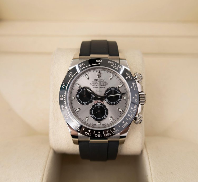 Rolex Daytona Cosmograph Daytona 40mm White Gold Grey Index Dial Oysterflex Band 116519ln