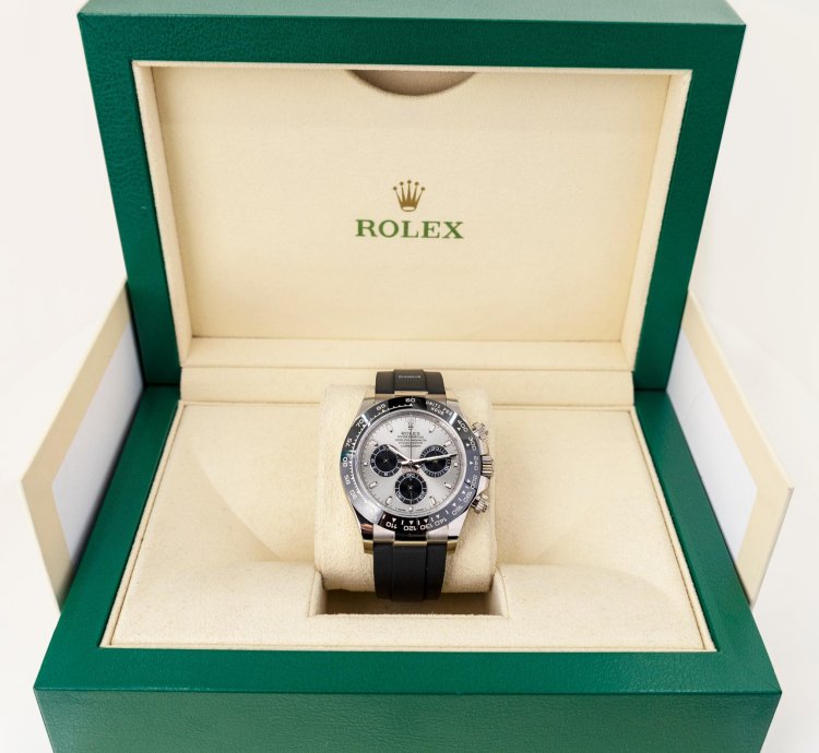 Rolex Daytona Cosmograph Daytona 40mm White Gold Grey Index Dial Oysterflex Band 116519ln