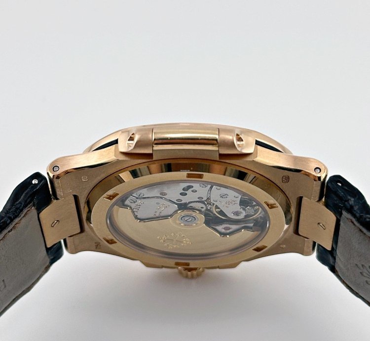 Patek Philippe Nautilus 5711r-001 Rose Gold Brown Dial