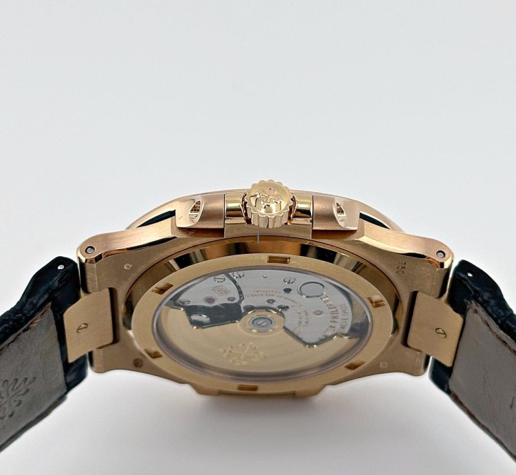 Patek Philippe Nautilus 5711r-001 Rose Gold Brown Dial