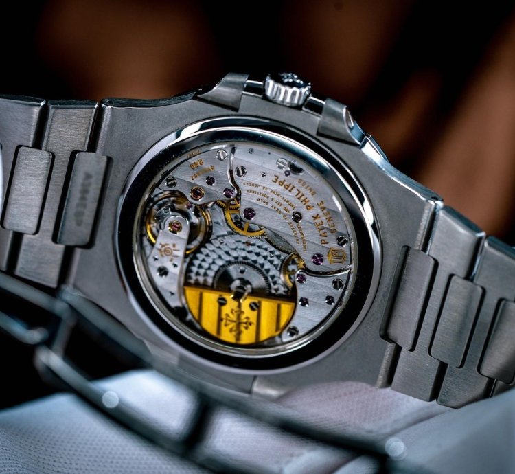 Patek Philippe Nautilus 5712 1a