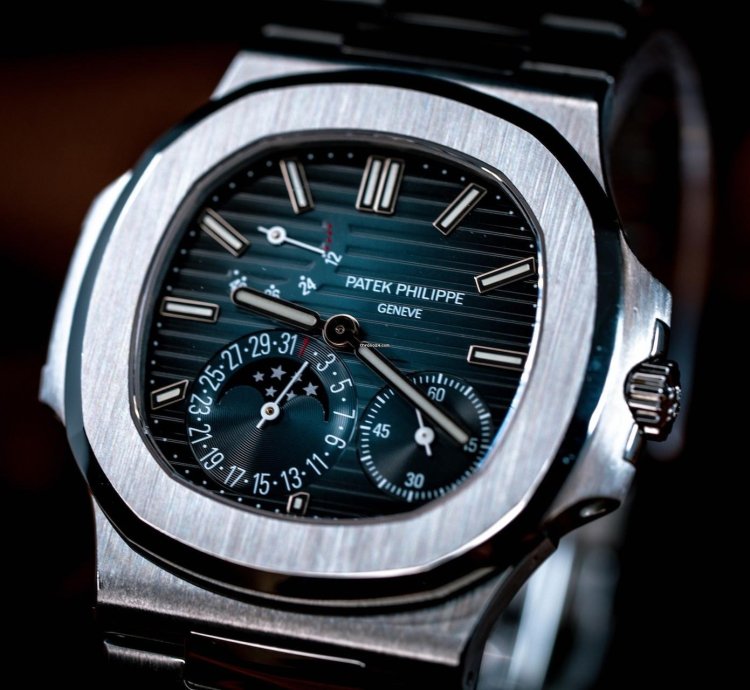 Patek Philippe Nautilus 5712 1a