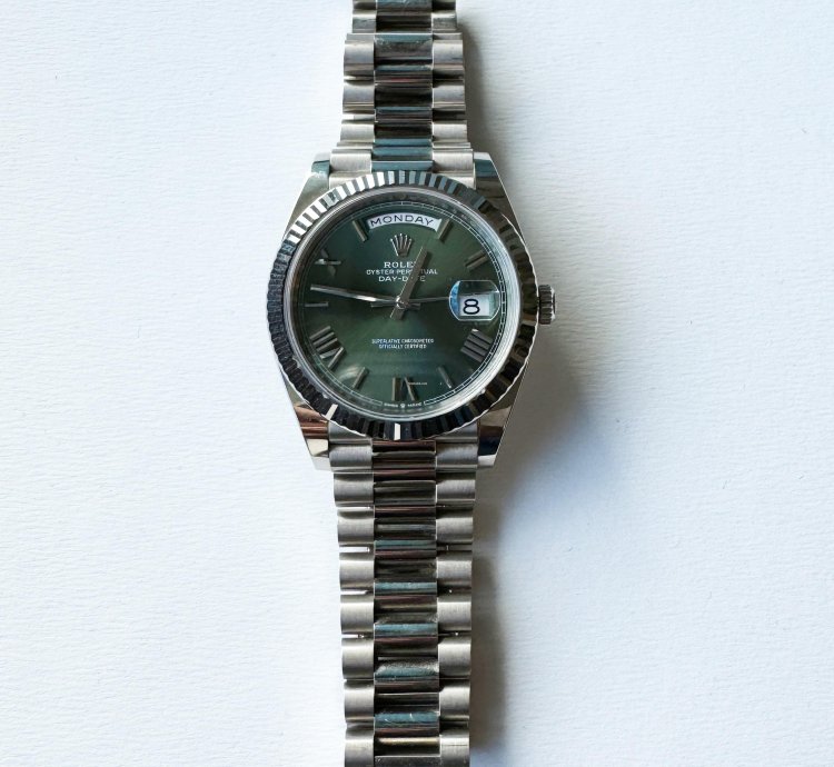 Rolex Day-date 40 40mm Olive Dial 228239-0033