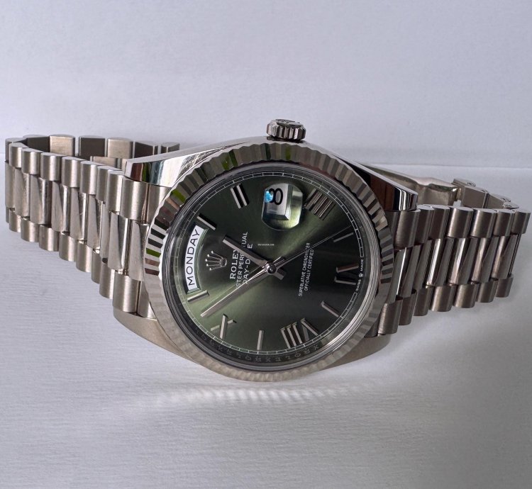 Rolex Day-date 40 40mm Olive Dial 228239-0033
