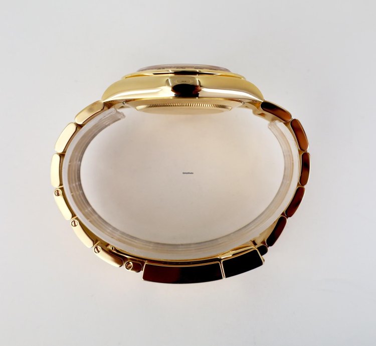 Rolex Daytona Cosmograph Daytona 40mm Yellow Gold Champagne Index Dial 116508