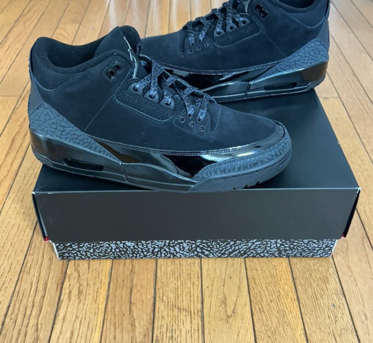 Air Jordan 3 Retro Blackcat