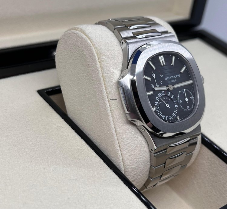 Patek Philippe Nautilus 5712 1a 5712 Blue Moon Phase Full Set 2018 Unpolished Mint Box And Papers