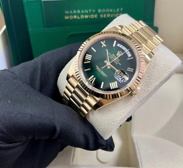 Rolex Day-date 40 40mm Ombre Green Roman Dial New Release 2024 228238