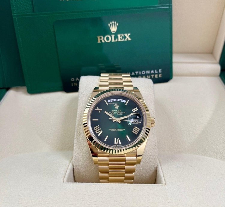 Rolex Day-date 40 40mm Ombre Green Roman Dial New Release 2024 228238