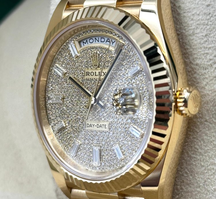 Rolex Day-date 40 40mm Pave Dial Yellow Gold Bracelet 228238 Unworn 2023
