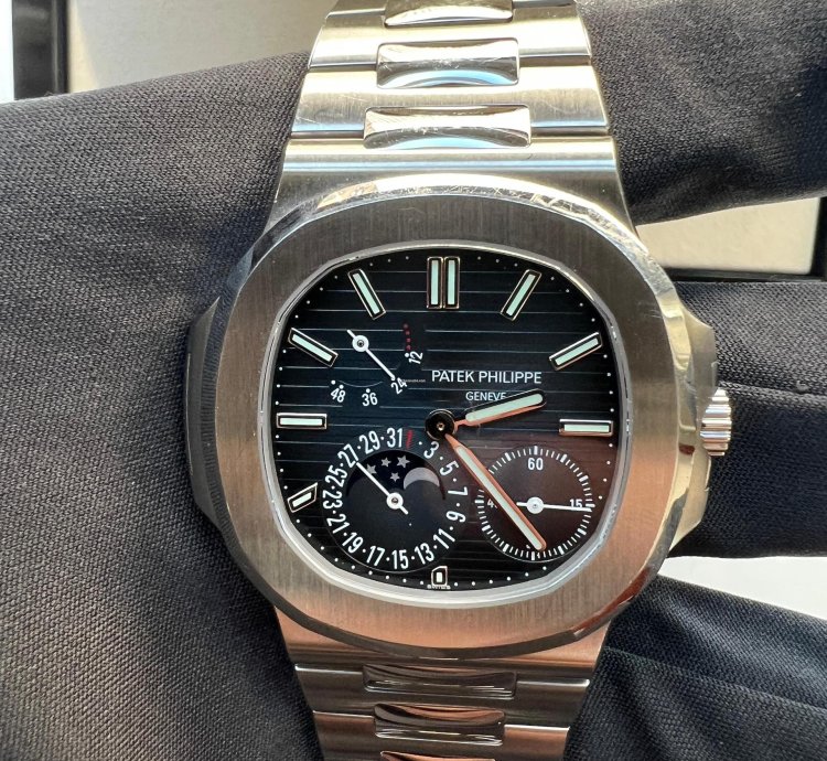 Patek Philippe Nautilus 5712 1a-001