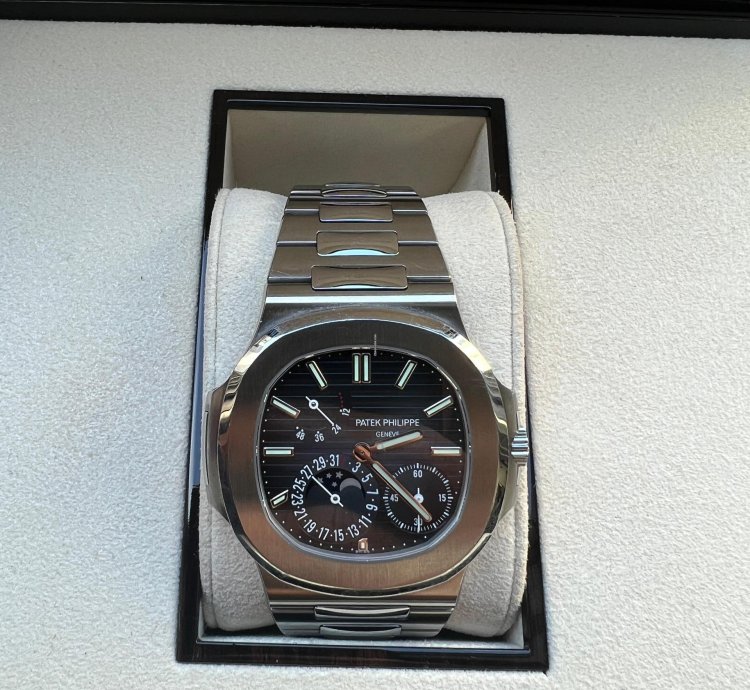 Patek Philippe Nautilus 5712 1a-001