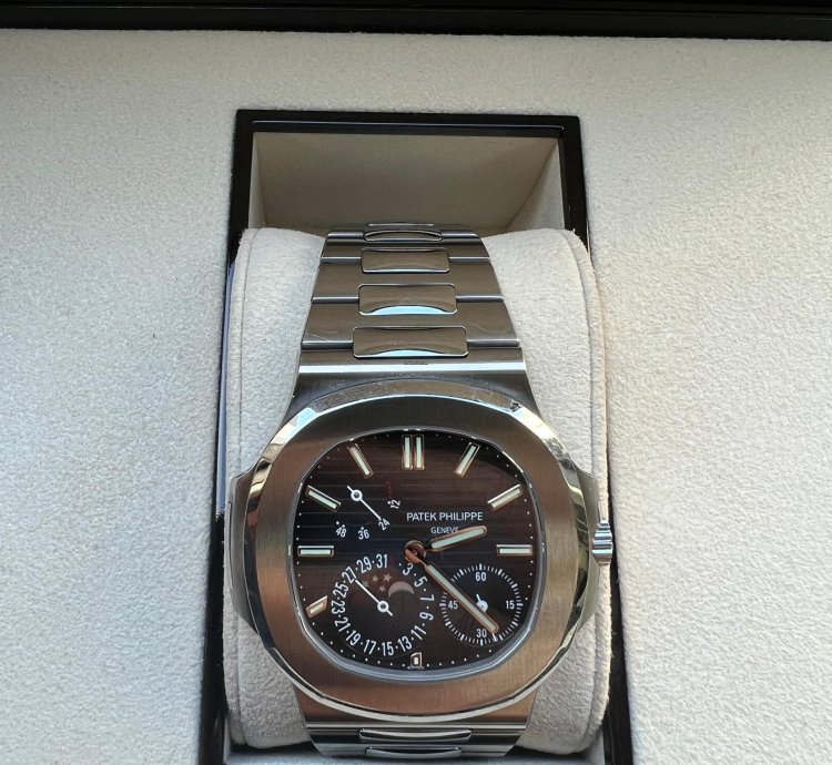 Patek Philippe Nautilus 5712 1a-001