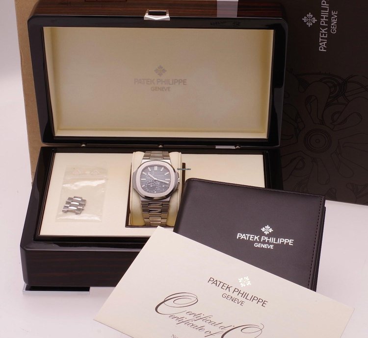 Patek Philippe Nautilus 5712 1a-001 2010