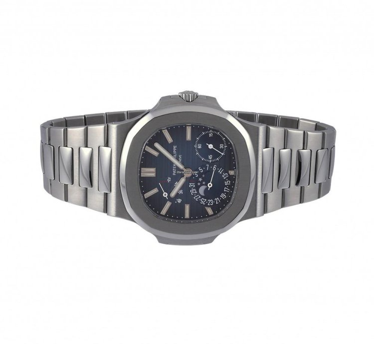 Patek Philippe Nautilus 5712 1a-001 Automatic Steel Good