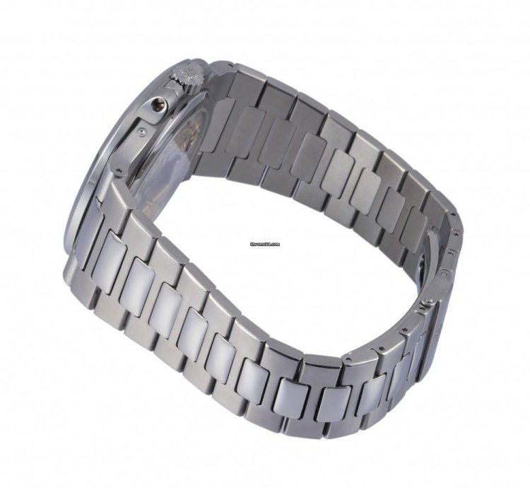 Patek Philippe Nautilus 5712 1a-001 Automatic Steel Good