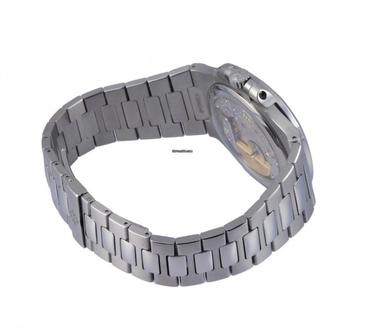Patek Philippe Nautilus 5712 1a-001 Automatic Steel Good