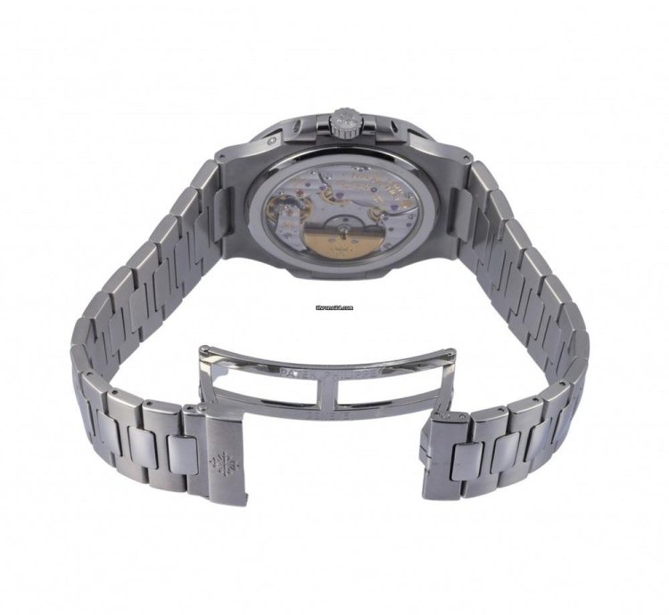 Patek Philippe Nautilus 5712 1a-001 Automatic Steel Good