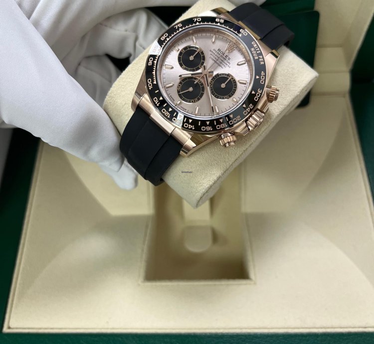 Rolex Daytona Cosmograph Daytona Black Bezel - Sundust And Black Index Dial - Oysterflex Strap 126515