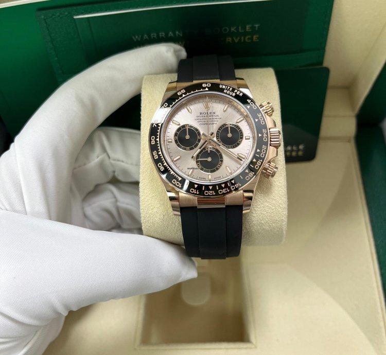 Rolex Daytona Cosmograph Daytona Black Bezel - Sundust And Black Index Dial - Oysterflex Strap 126515