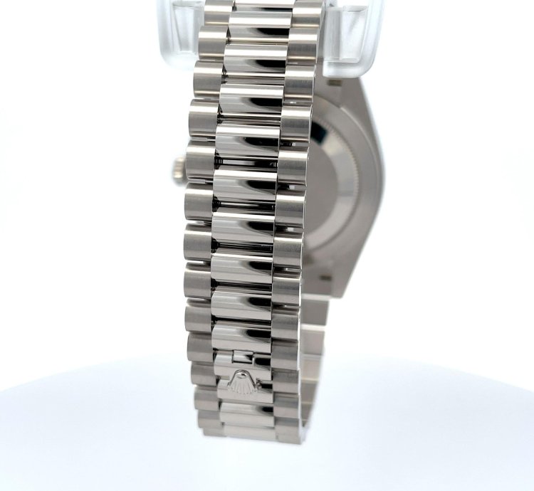 Rolex Day-date 40 40mm Platinum President Black Baguette Diamond Dial