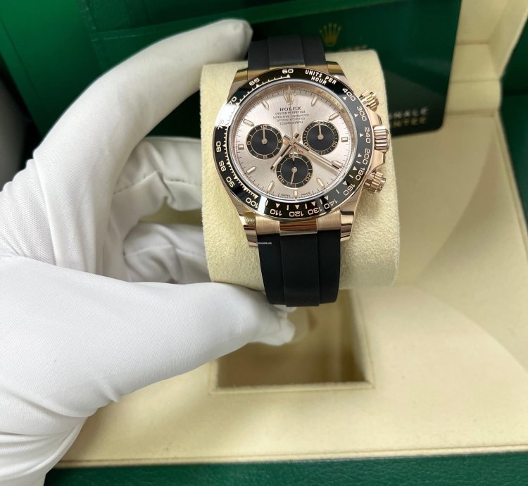 Rolex Daytona Cosmograph Daytona Black Bezel - Sundust And Black Index Dial - Oysterflex Strap 126515