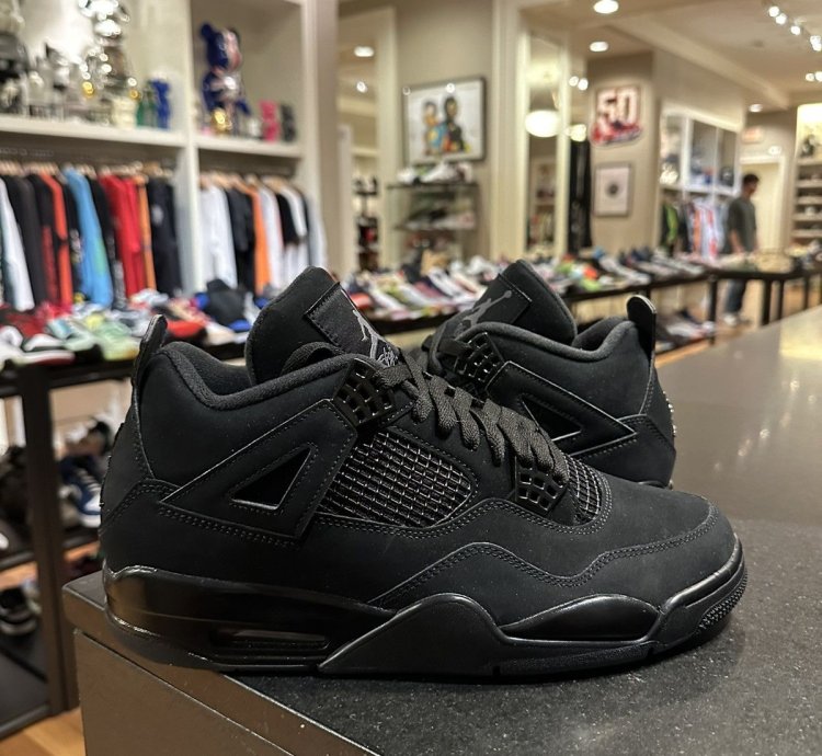 Air Jordan 4 Black Cat