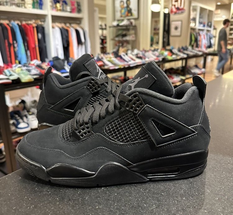 Air Jordan 4 Black Cat