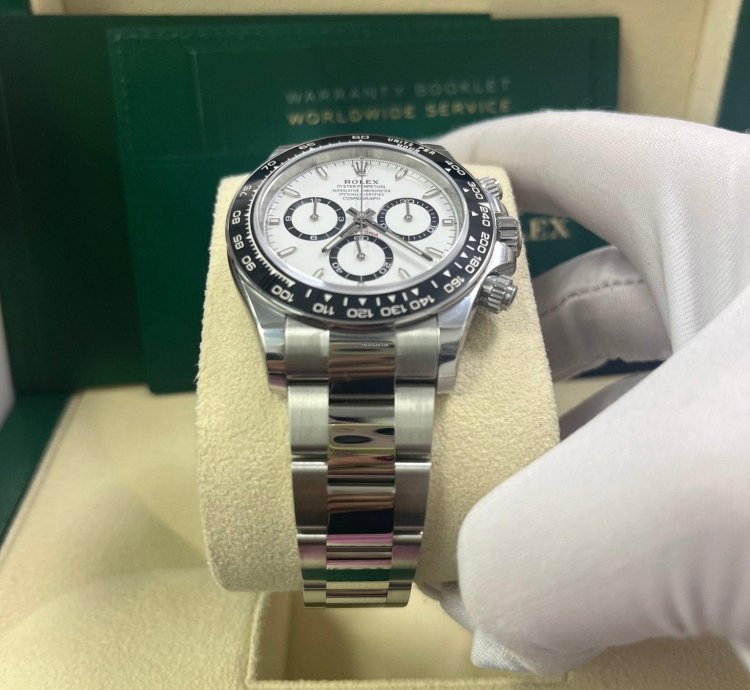 Rolex Daytona Cosmograph Daytona Black Cerachrom Bezel - White Index Dial Oyster Bracelet 126500ln Panda