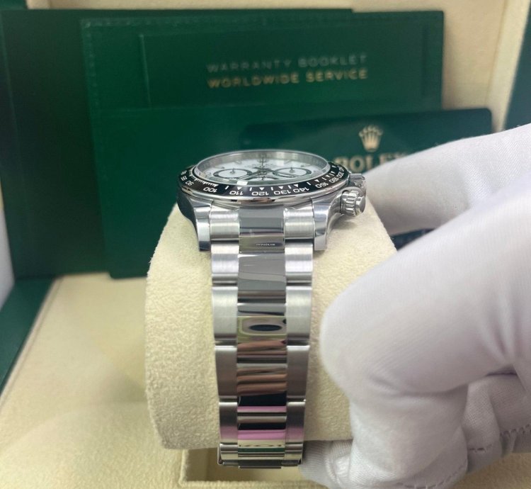 Rolex Daytona Cosmograph Daytona Black Cerachrom Bezel - White Index Dial Oyster Bracelet 126500ln Panda