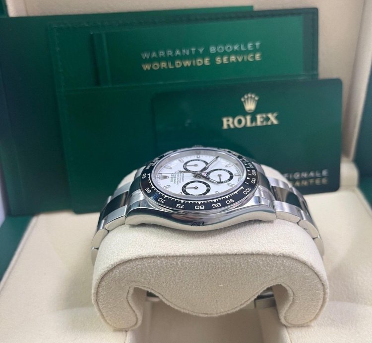 Rolex Daytona Cosmograph Daytona Black Cerachrom Bezel - White Index Dial Oyster Bracelet 126500ln Panda