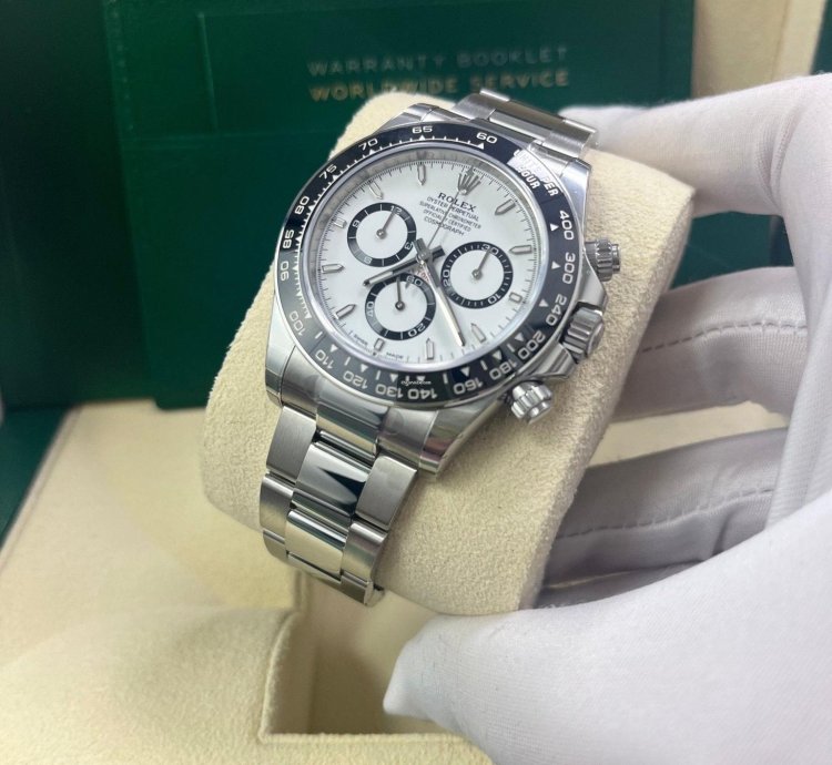 Rolex Daytona Cosmograph Daytona Black Cerachrom Bezel - White Index Dial Oyster Bracelet 126500ln Panda