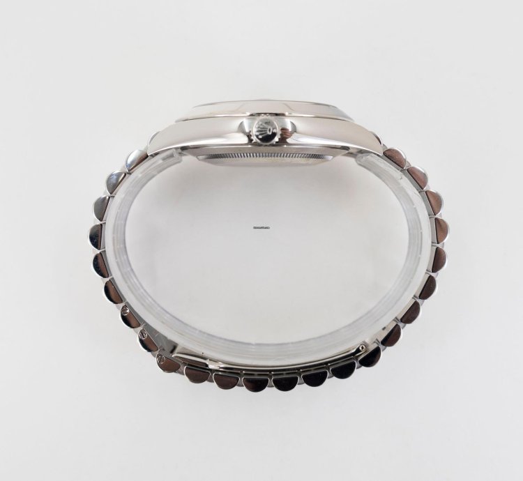 Rolex Day-date 40 40mm Platinum Smooth Bezel Blue Diagonal Motif Dial Presidential Band 228206