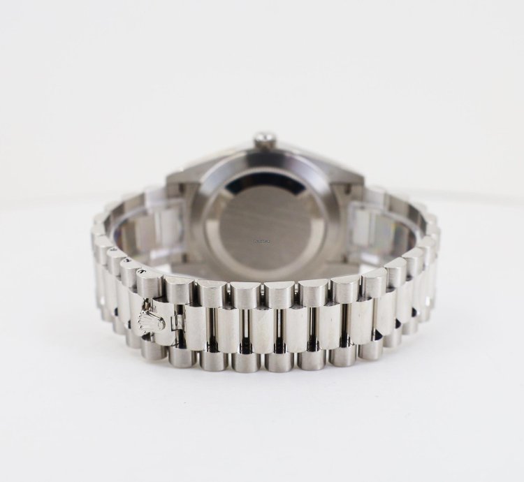 Rolex Day-date 40 40mm Platinum Smooth Bezel Blue Diagonal Motif Dial Presidential Band 228206
