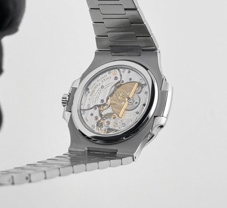Patek Philippe Nautilus 5712 1a-001 Moon Phases Stainless Steel Blue Dial 2020