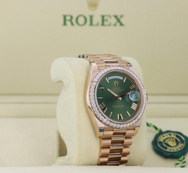 Rolex Day-date 40 40mm President 18k Rose Gold Diamond Anniversary Olive Green Roman Rare 228345rbr