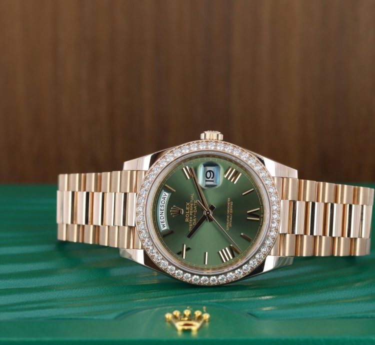 Rolex Day-date 40 40mm President 18k Rose Gold Diamond Anniversary Olive Green Roman Rare 228345rbr