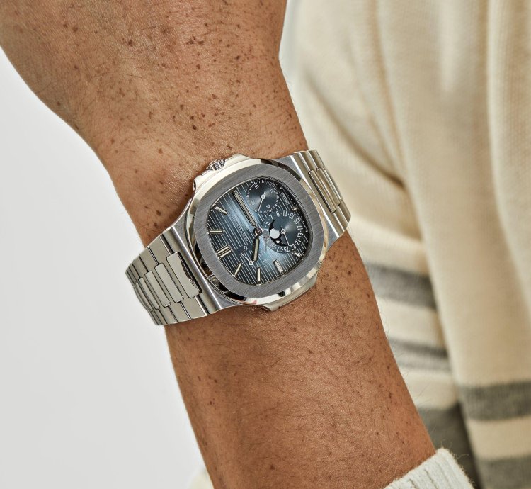 Patek Philippe Nautilus 5712 1a-001 Tiffany And Co Moon Phases Stainless Steel 2022