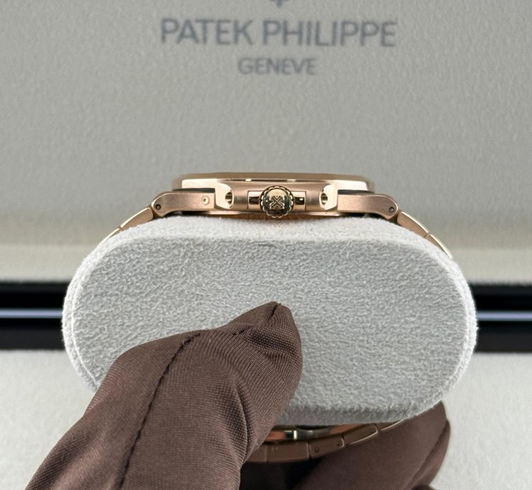 Patek Philippe Nautilus 5712 1r-001