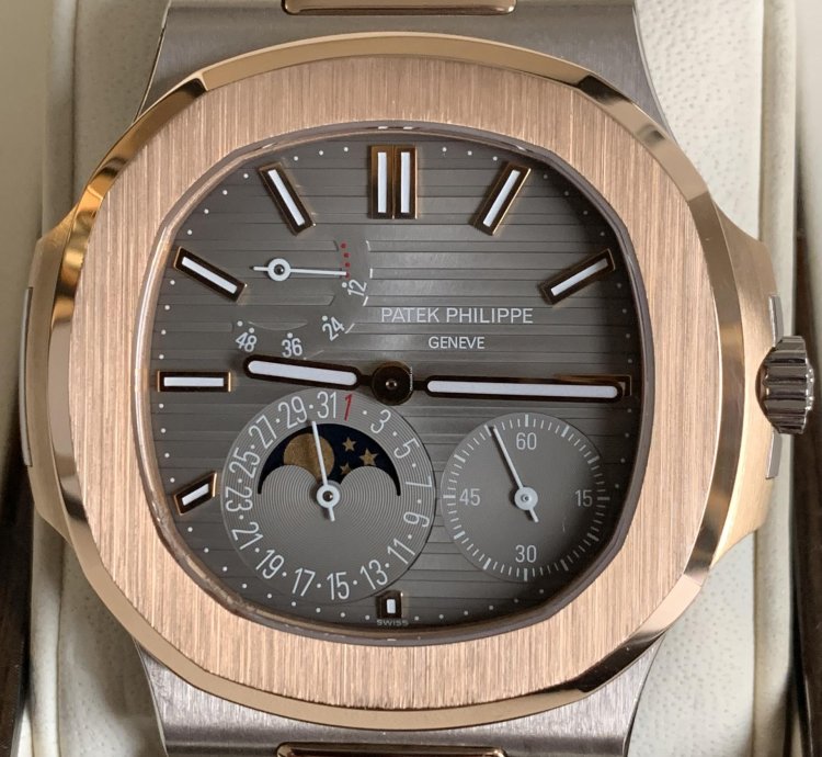 Patek Philippe Nautilus 5712 Black Slate Dial Rose And White Gold 18kt Full Set 2013