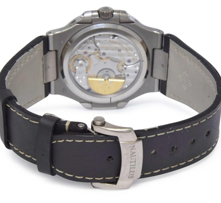 Patek Philippe Nautilus 5712 Nautilus Complication 18k White Gold Watch 5712g-001
