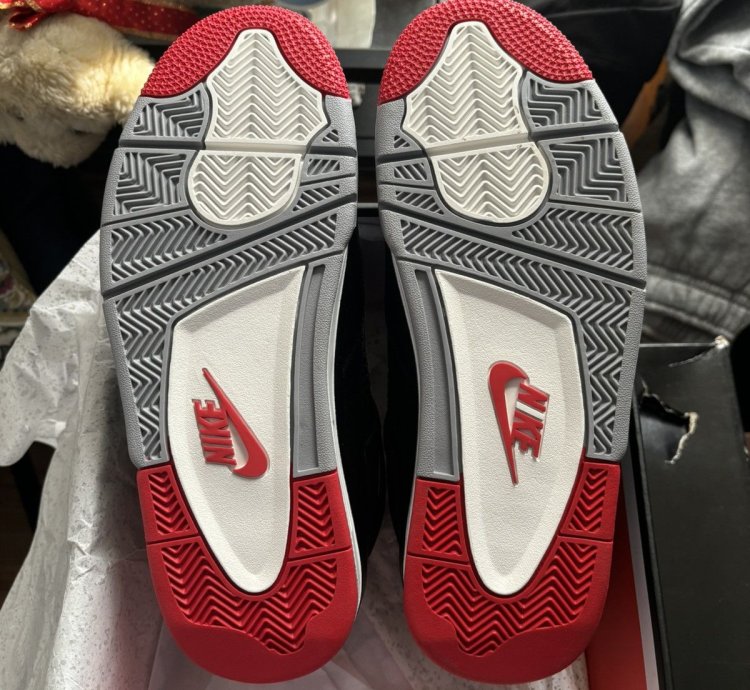 Air Jordan 4 Bred Reimagined