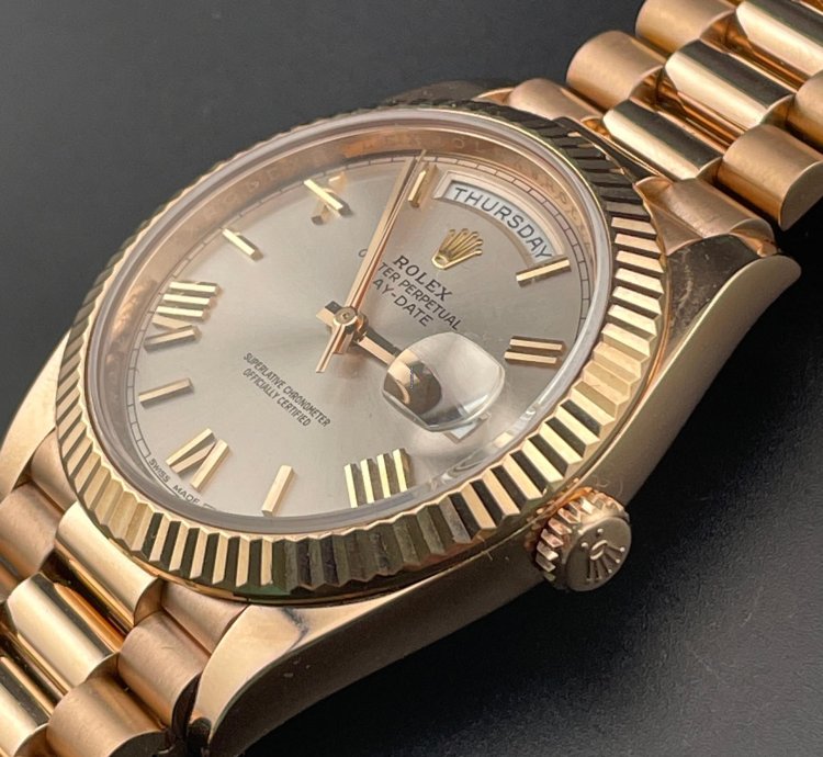 Rolex Day-date 40 40mm Rose Gold Silver Roman Dial
