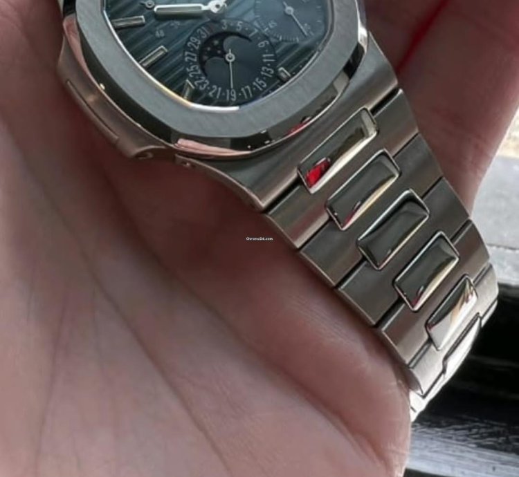 Patek Philippe Nautilus 5712a Ultrarare Geneva Sealedition