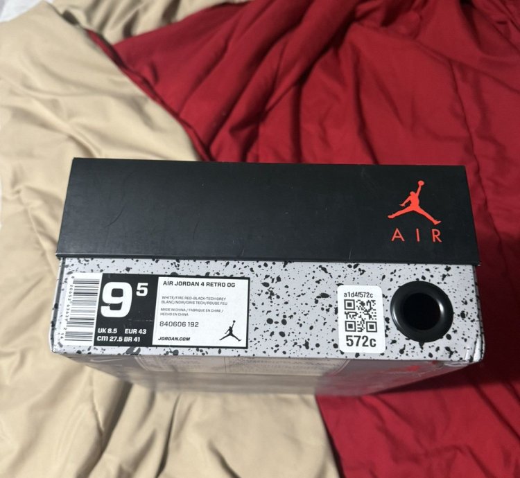 Air Jordan 4 Cement